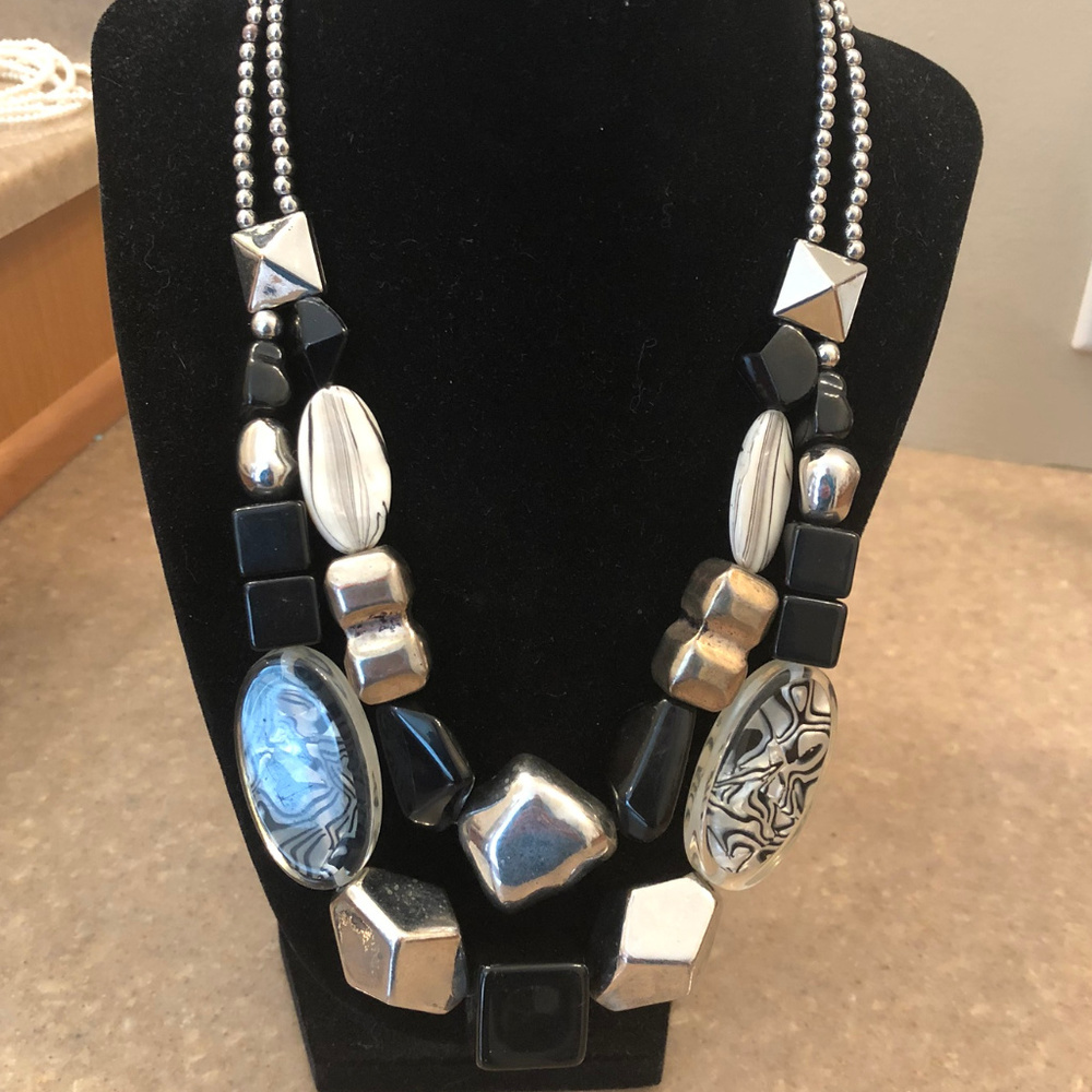 Necklace: Multi colored beautiful design